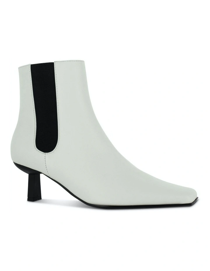 Orlando Heeled Boots in White
