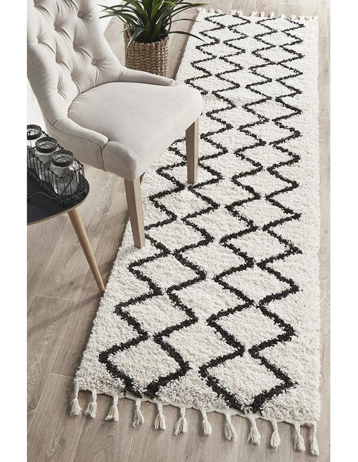 Saffron 11 Rug in White