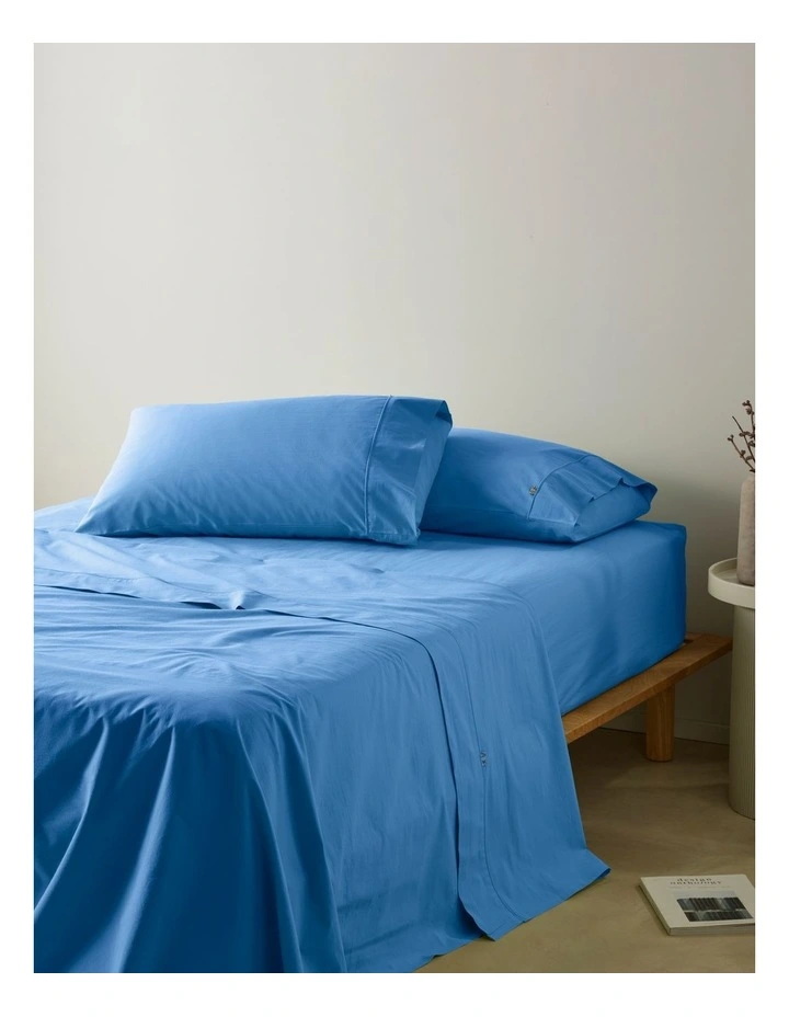 Stonewashed Cotton Fitted Sheet in Cobalt