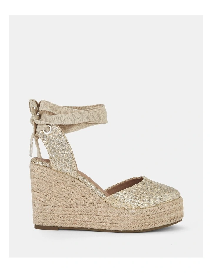Buenosaires Wedge in Metallic Raffia