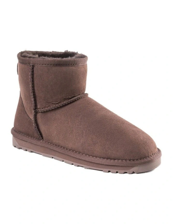 Classic Mini Boots in Chocolate