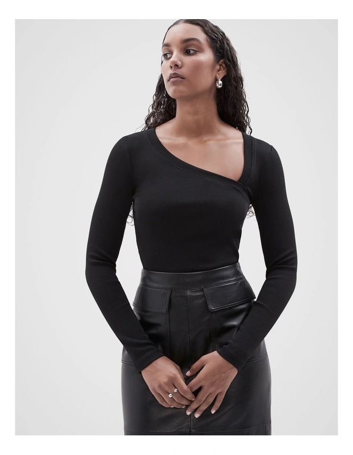 Asymmetric Ribbed Top in Black