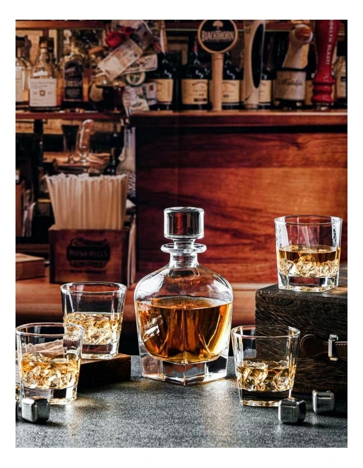 Whiskey Decanter Bottle With 4 Whiskey Glasses Set