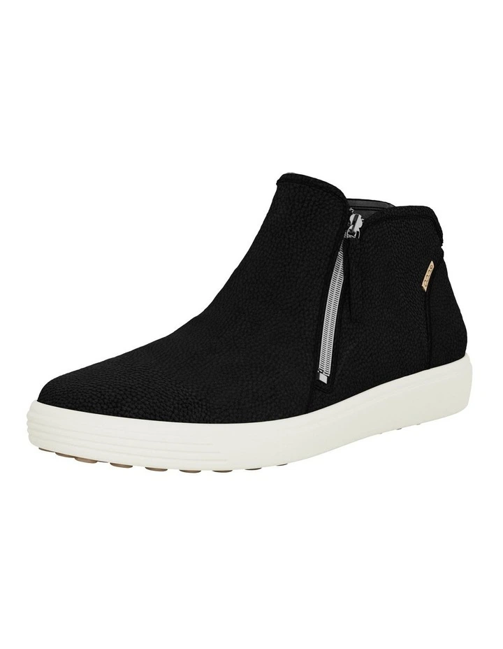 Soft 7 Boot in Black