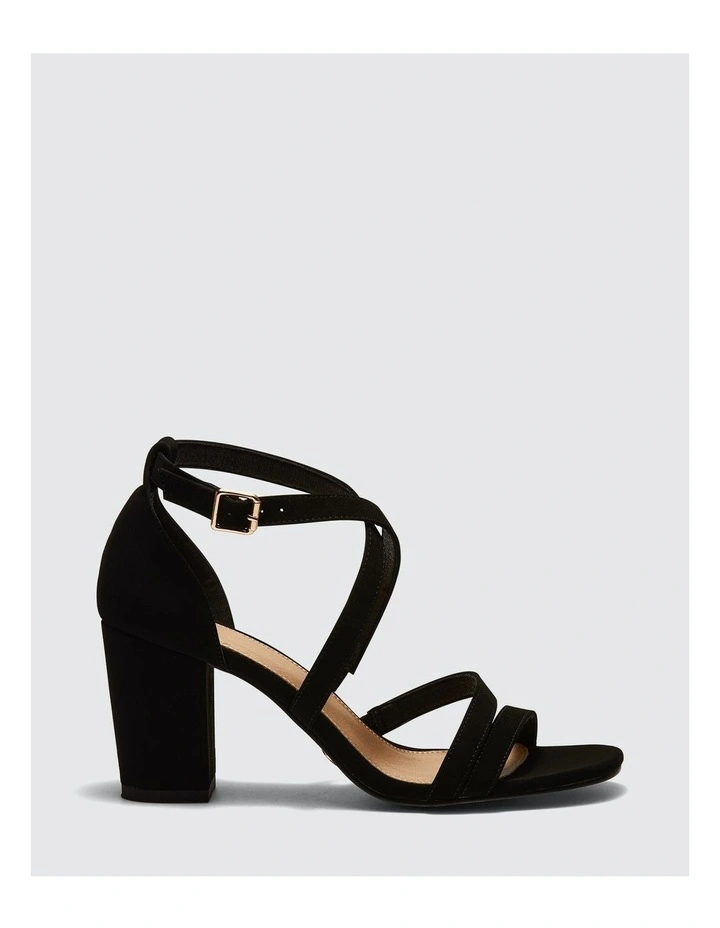 UCCI Sandals in Black