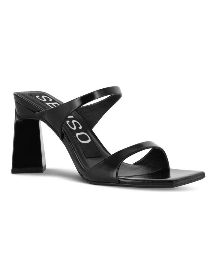 Valeria Mules in Ebony