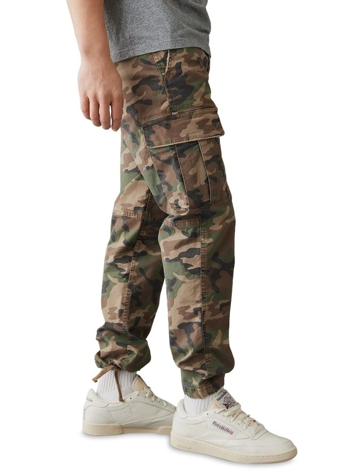 Flex Slim Lived-In Cargo Pant in Camo Green