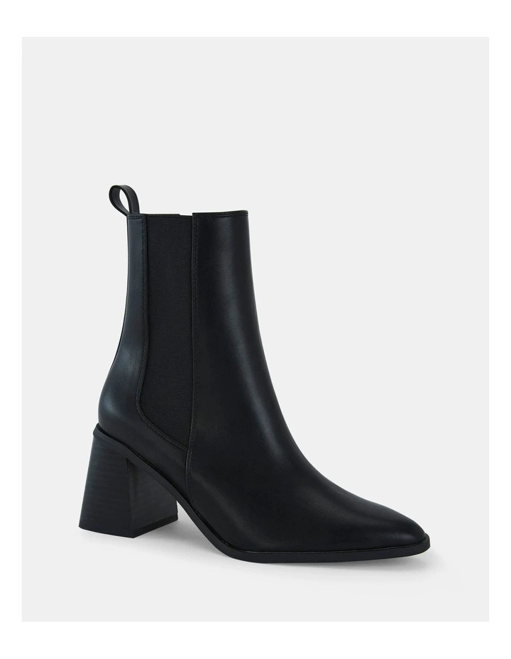 Hari Boots in Black