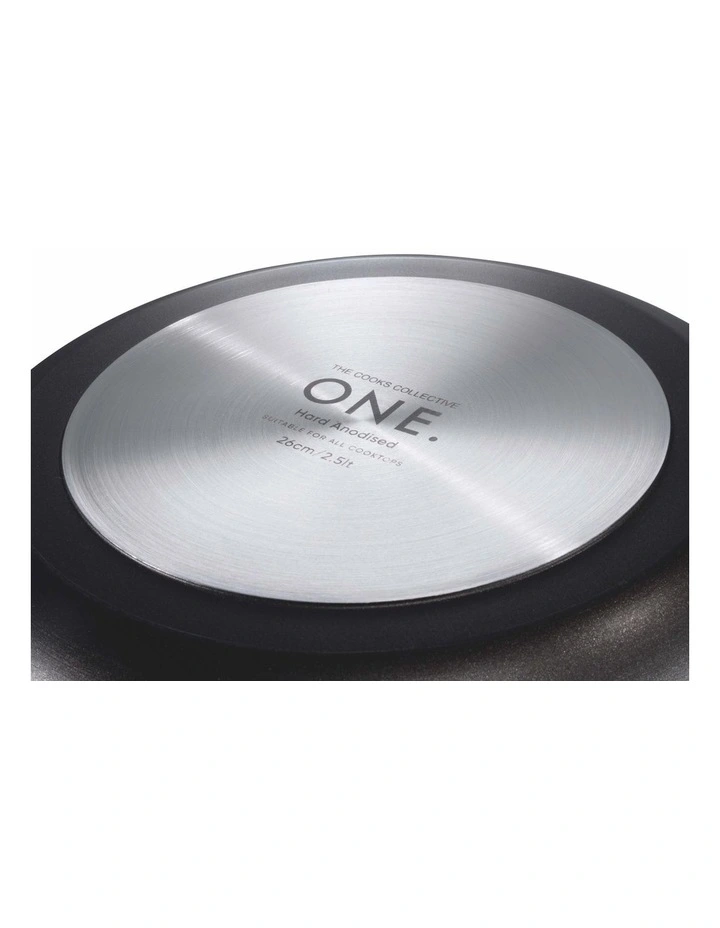 One Hard Anodised Wok with Lid 32cm in Black