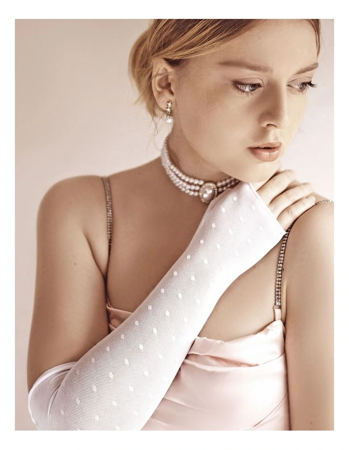 Long Fingerless Tulle Mittens in White