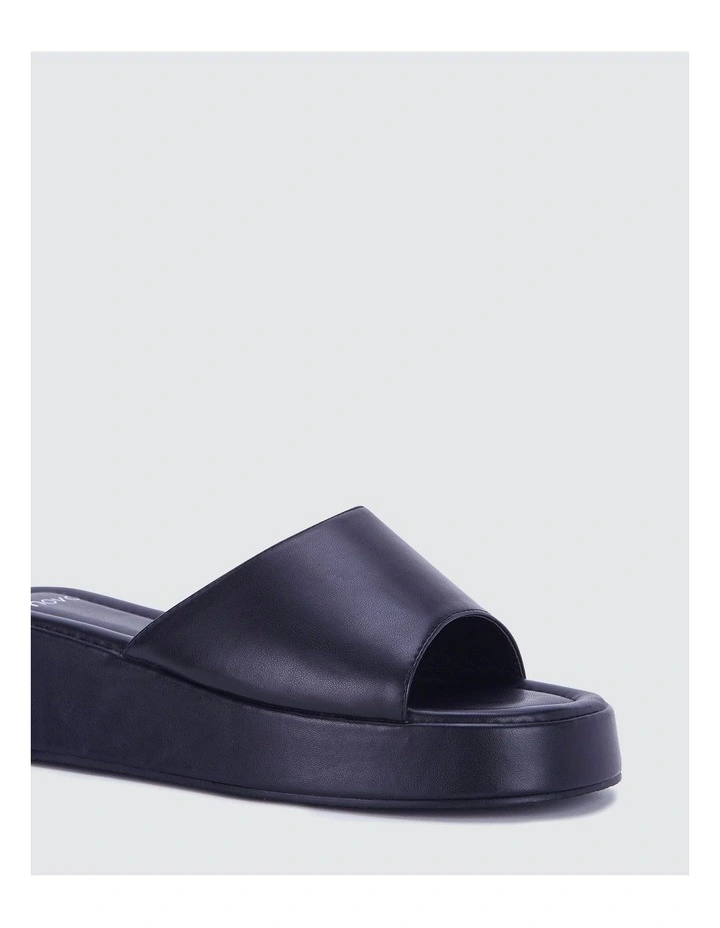 Baker Soft Footbed in Black