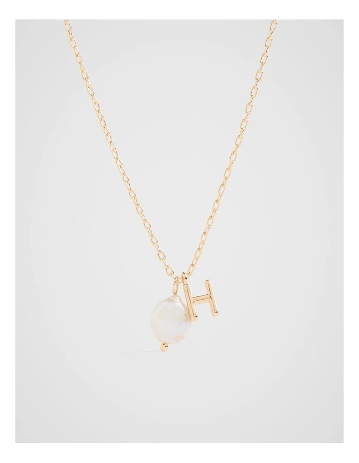 Pearl Alphabet Necklace H in Gold