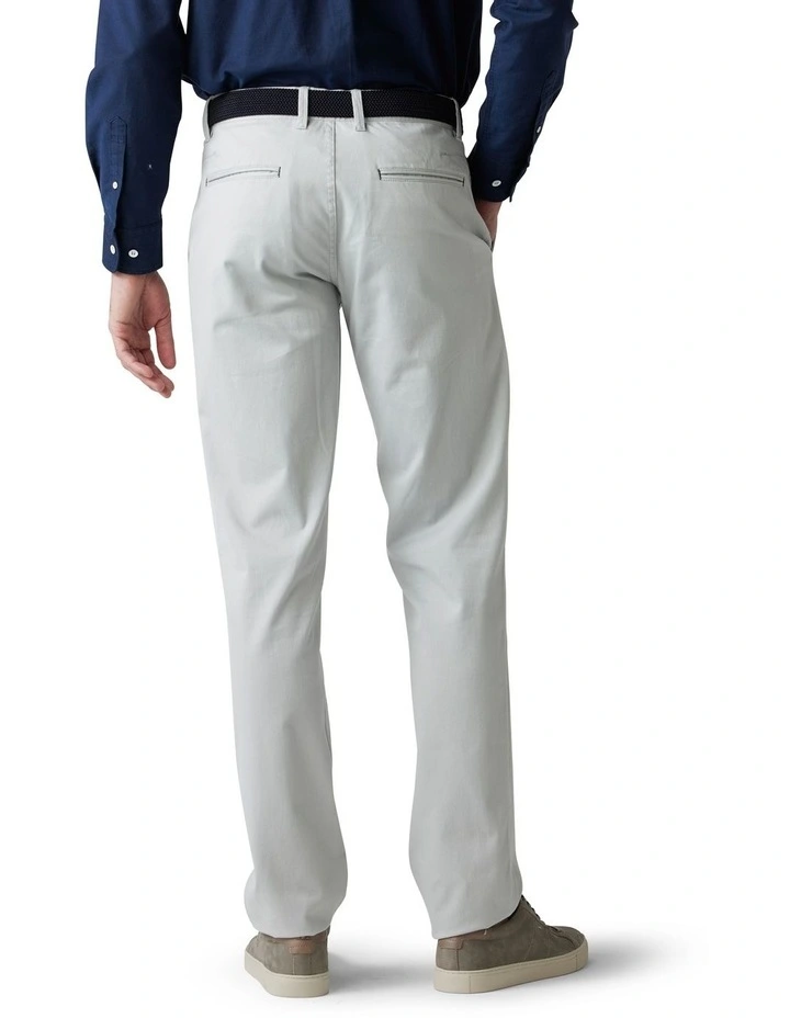 Thomas Road Chino Pant Short Leg in Pebble