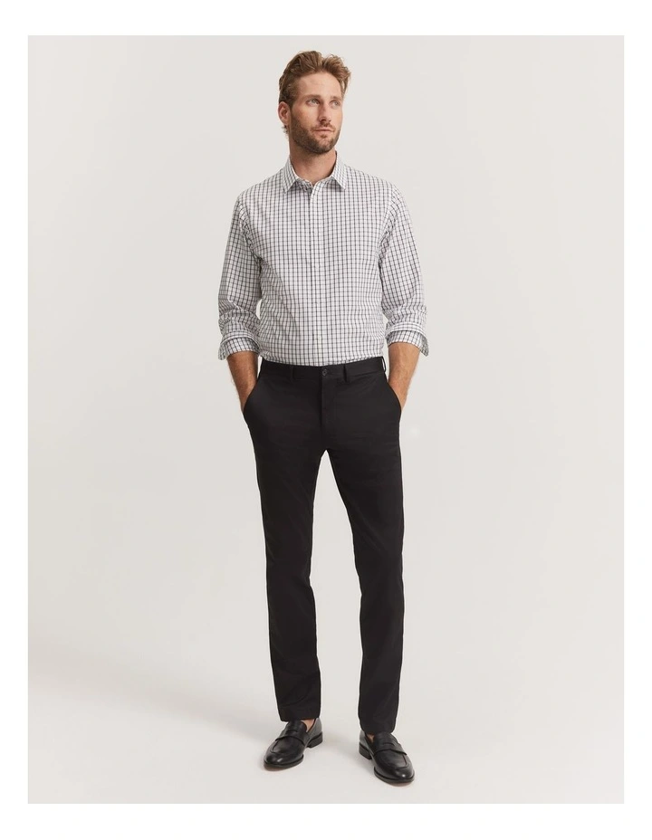 Regular Fit Travel Trouser in Black