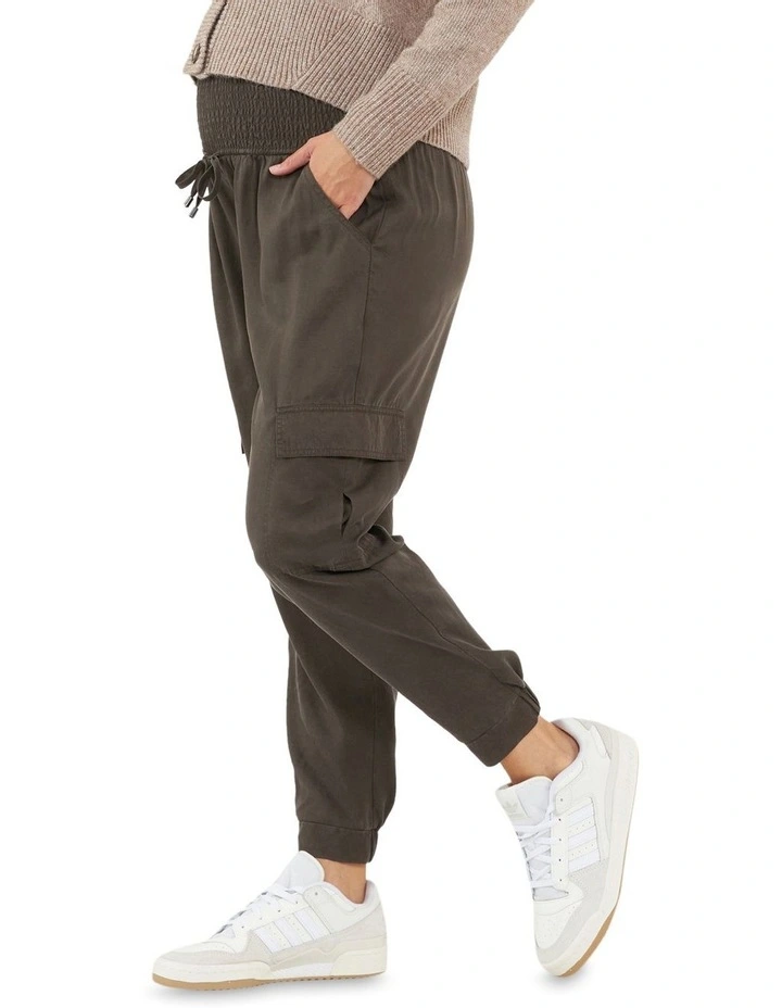 Tencel Off Duty Cargo Pant in Chocolate