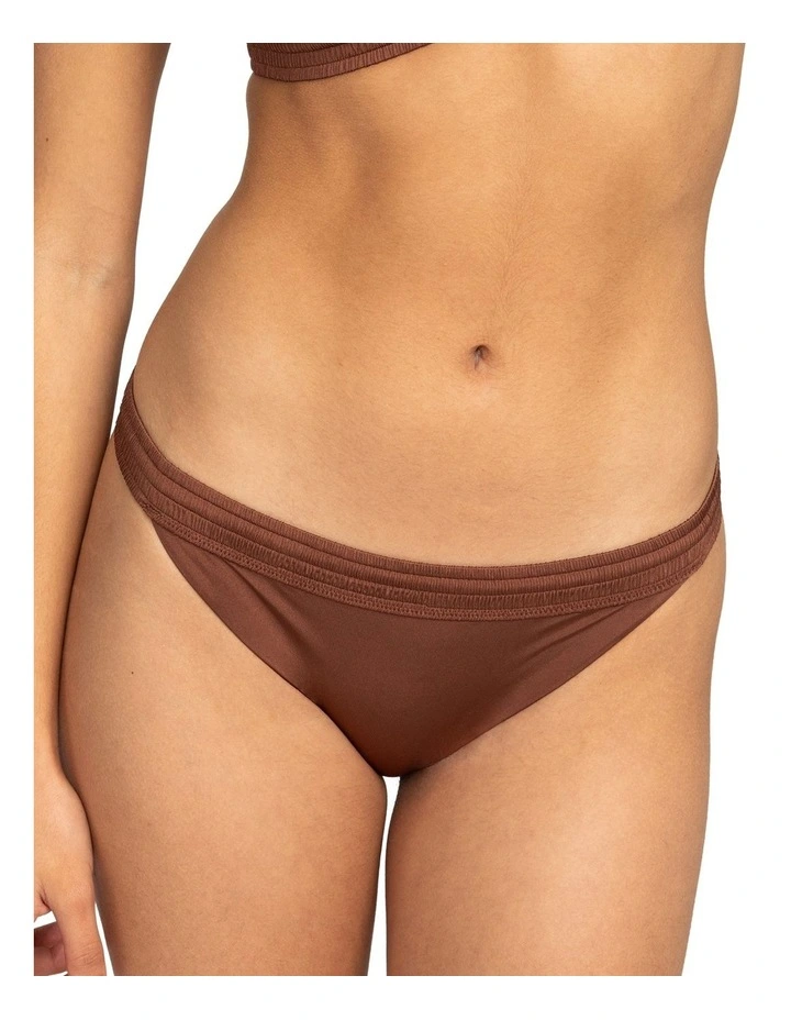 Silky Island Low Waist Bikini Bottoms in Root Beer