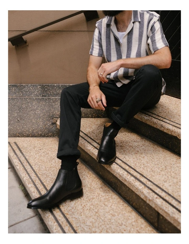 Dexter Leather Chelsea Boots in Black