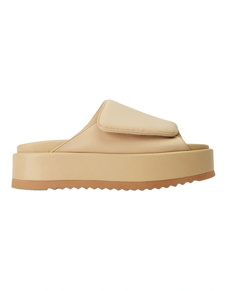 Roxana Sandals in Beige