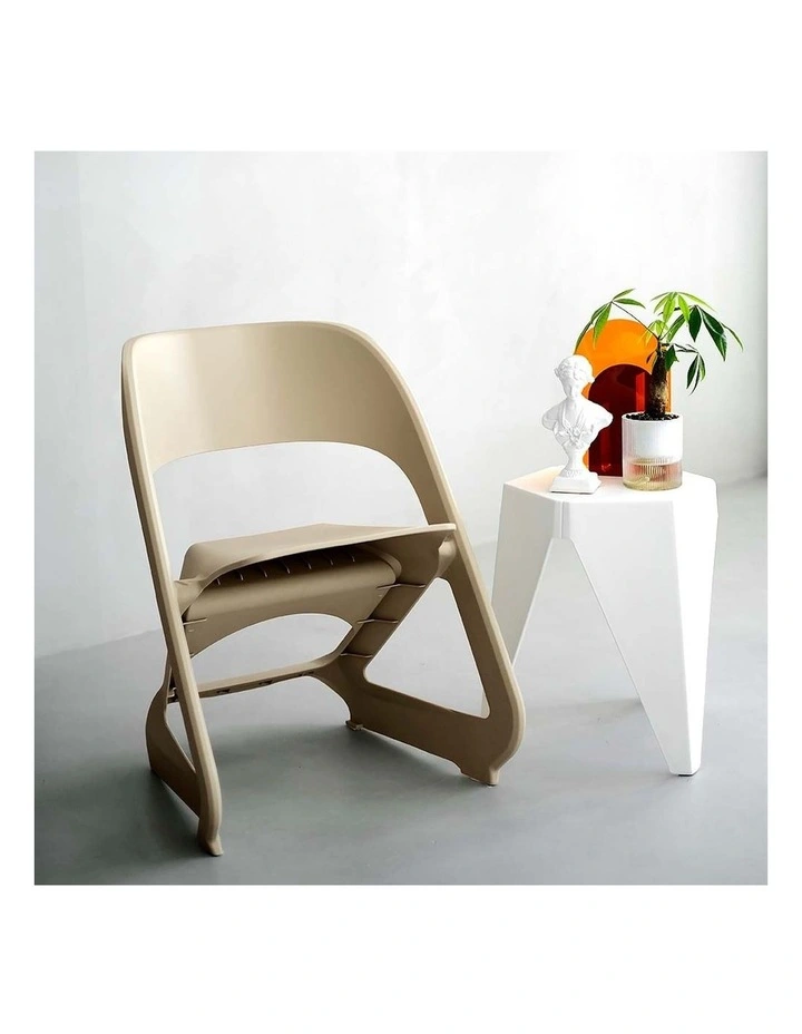4x Stackable Plastic Dining Chairs in Beige