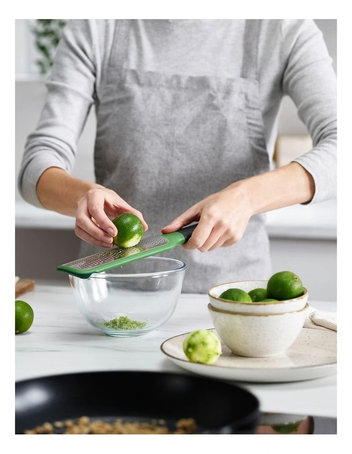 GripGrate Paddle Grater with Bowl Grip (Fine) Green