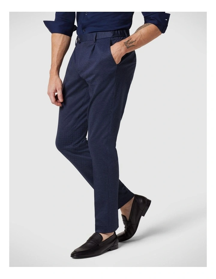 Slim Stretch Pleated Jersey Check Tailored Pant in Navy