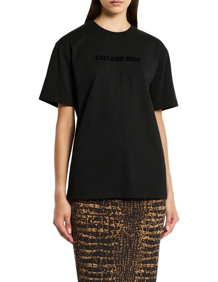 Anonymous Tee in Noir