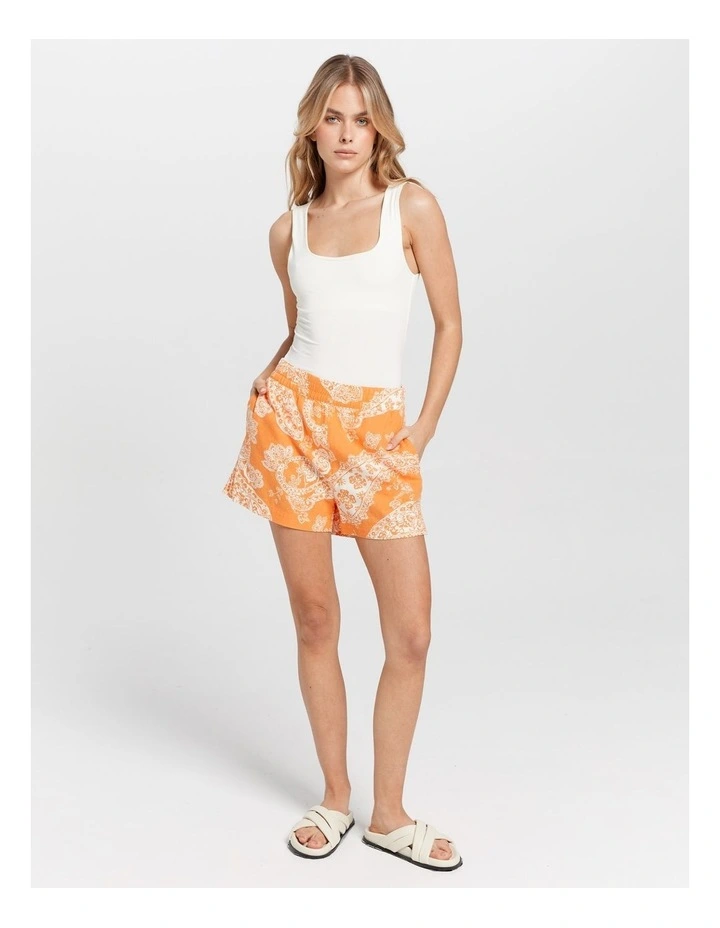 Caro Linen Shorts in Orange