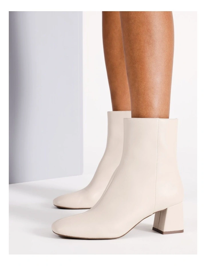 Lauren Boot in Winter White