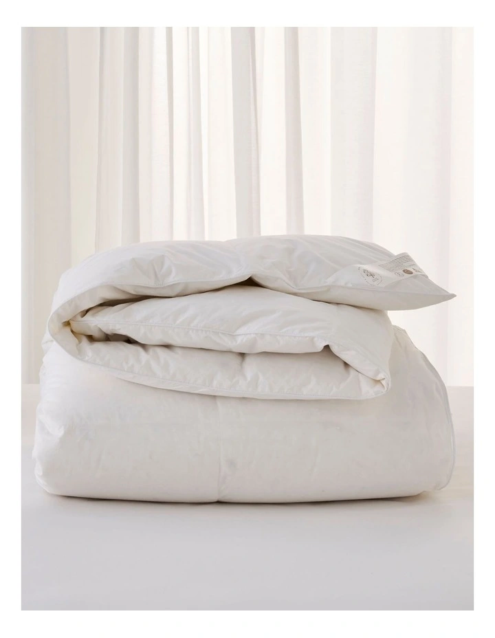 Homestead Luxurious 80/20 White Goose Quilt