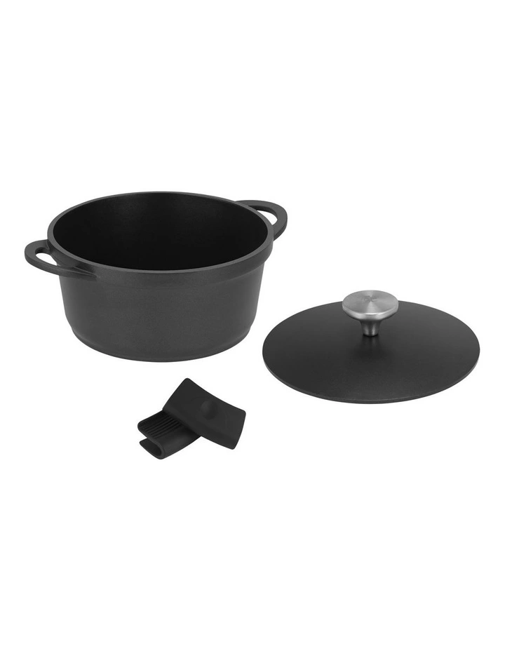 Agile Non-Stick Casserole 20cm/2.4L in Black