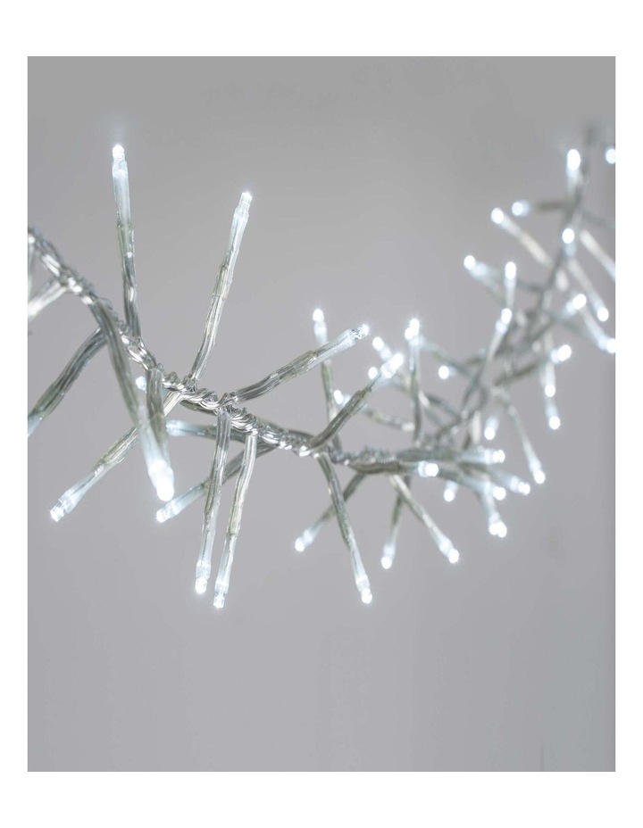 720 LED Cluster Light With Clear Cable in White