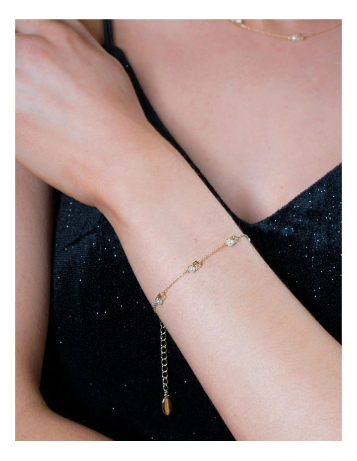 Snow Drop Bracelet in Gold