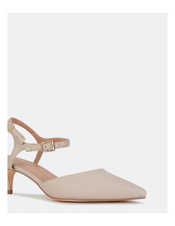 Indica Pumps in Nude