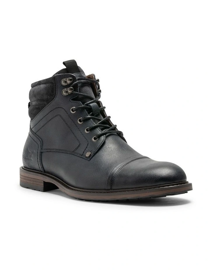 Dunedin Military Boot in Onyx Wash