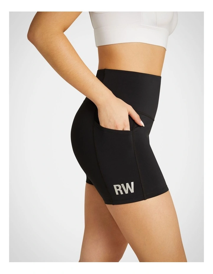 Reform Mid-Thigh Bike Shorts in Black