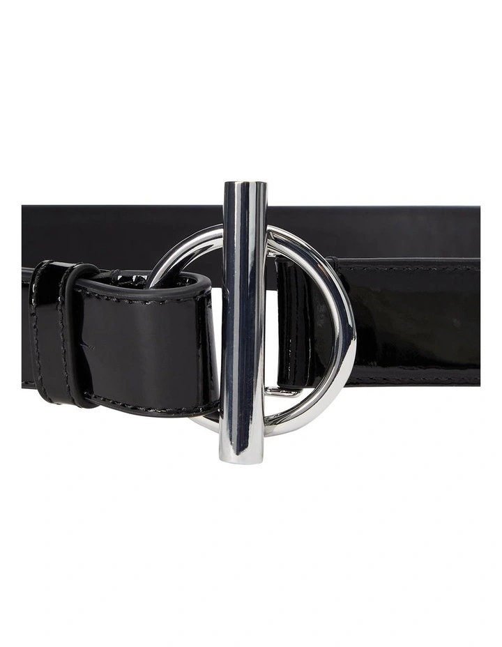 Toggle Ring Leather Belt in Black