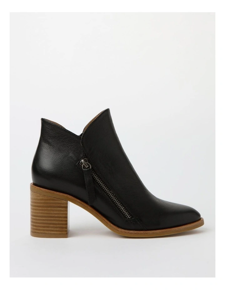 Sawyer Boot in Black Leather