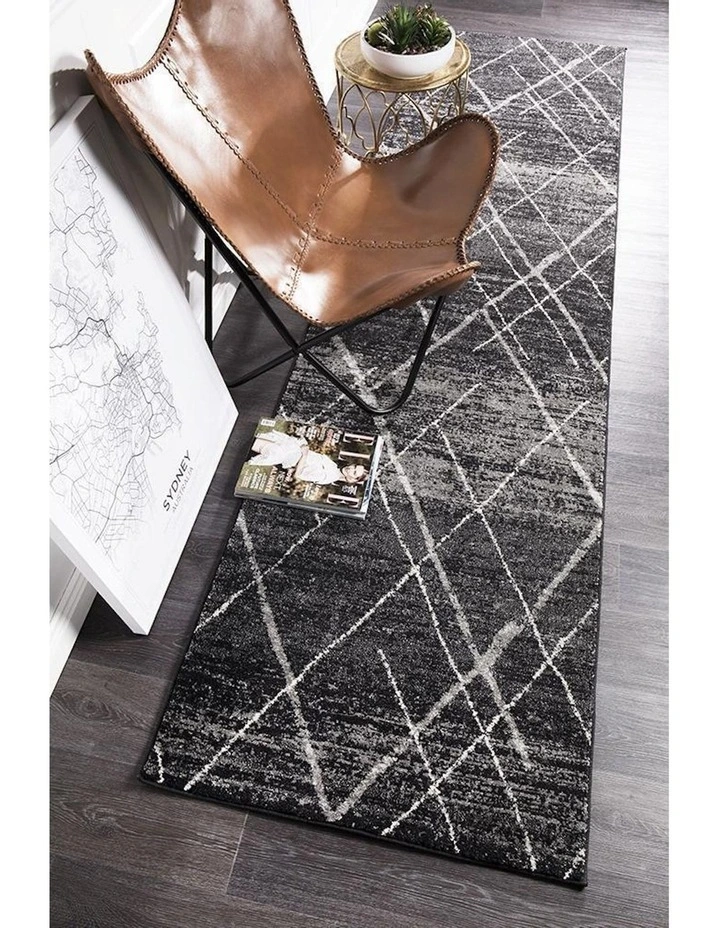 Oasis Noah Contemporary Rug in Charcoal