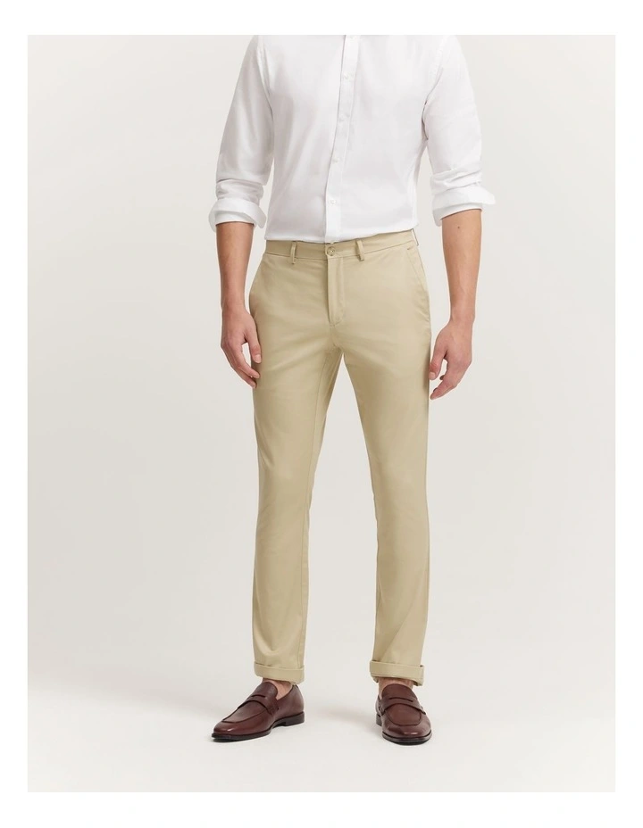 Slim Fit Travel Trouser in Natural
