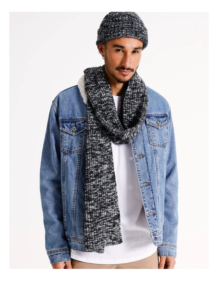 End to End Scarf in Black
