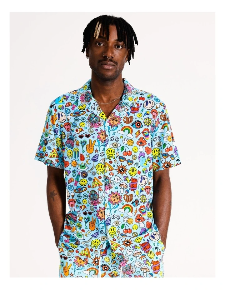 Rainbow Road Print Short Sleeve Rayon Shirt in Blue