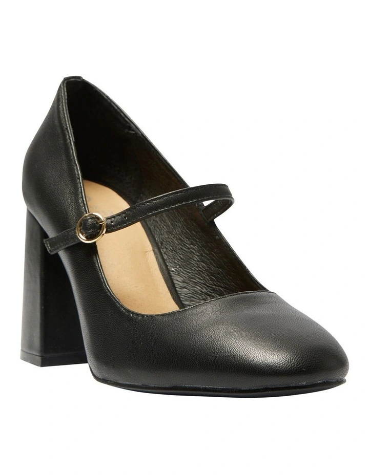 Gina Heeled Shoes in Black Leather