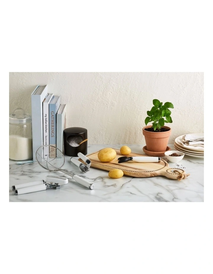 Classic Garlic Press in White
