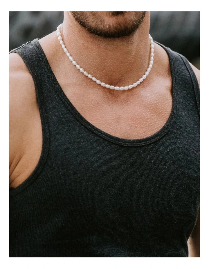 Tom Pearl Necklace in White