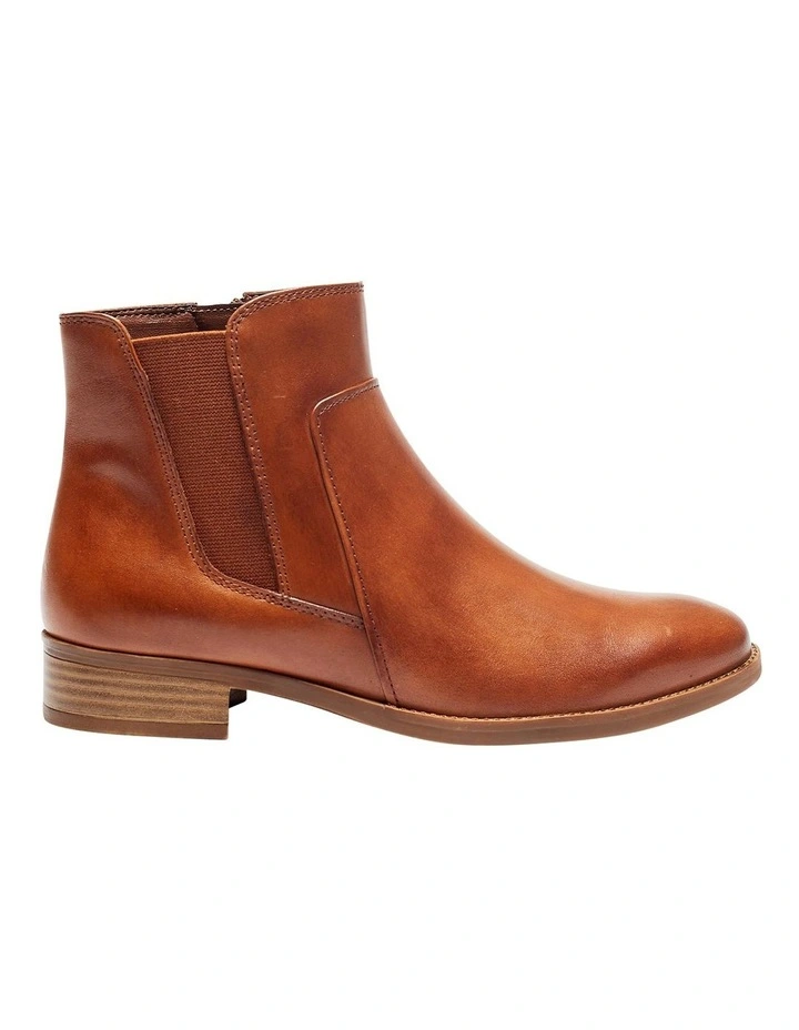 Glasgow Mid Brown Glove Boots