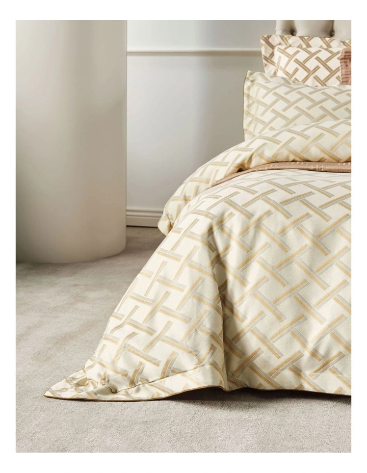 Valeria Quilt Cover Set In Champagne