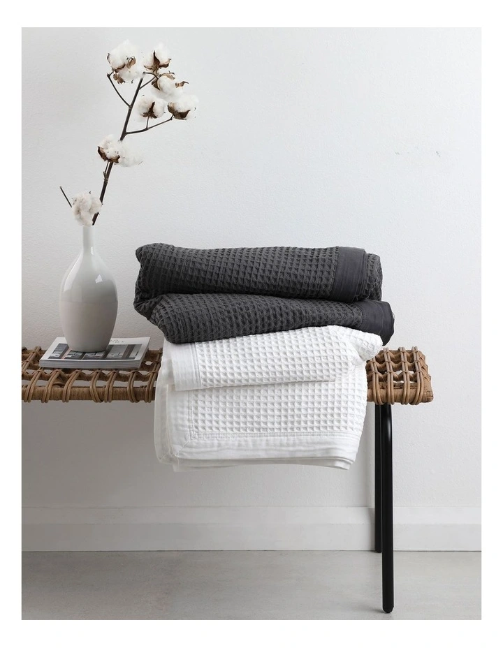 Waffle Blanket in White