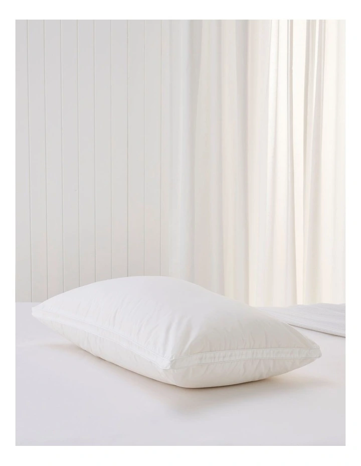 Lavender Woolblend Pillow in White