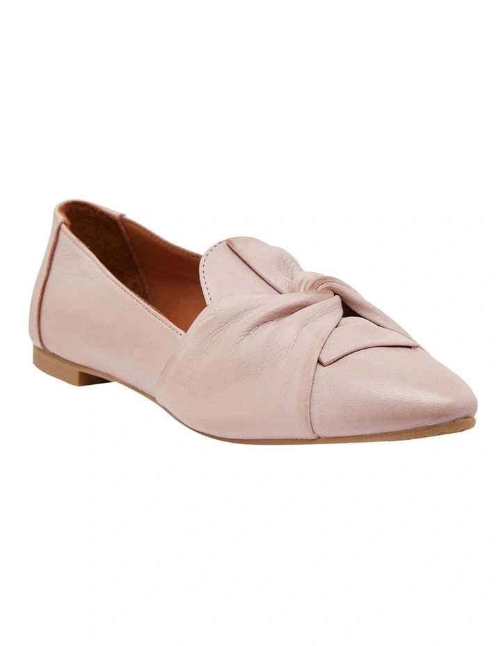 Rosco Flat Shoes in Blush Leather
