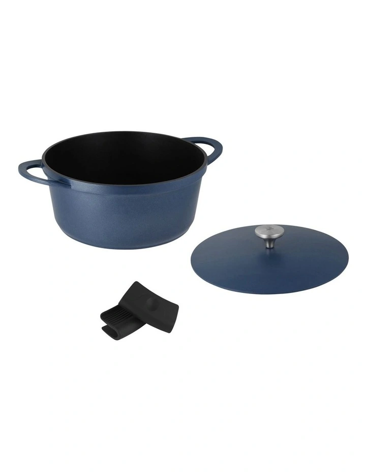 Agile Non-Stick Casserole 28cm/6.3L in Navy